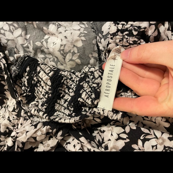 Beautiful floral dress - Picture 4 of 4